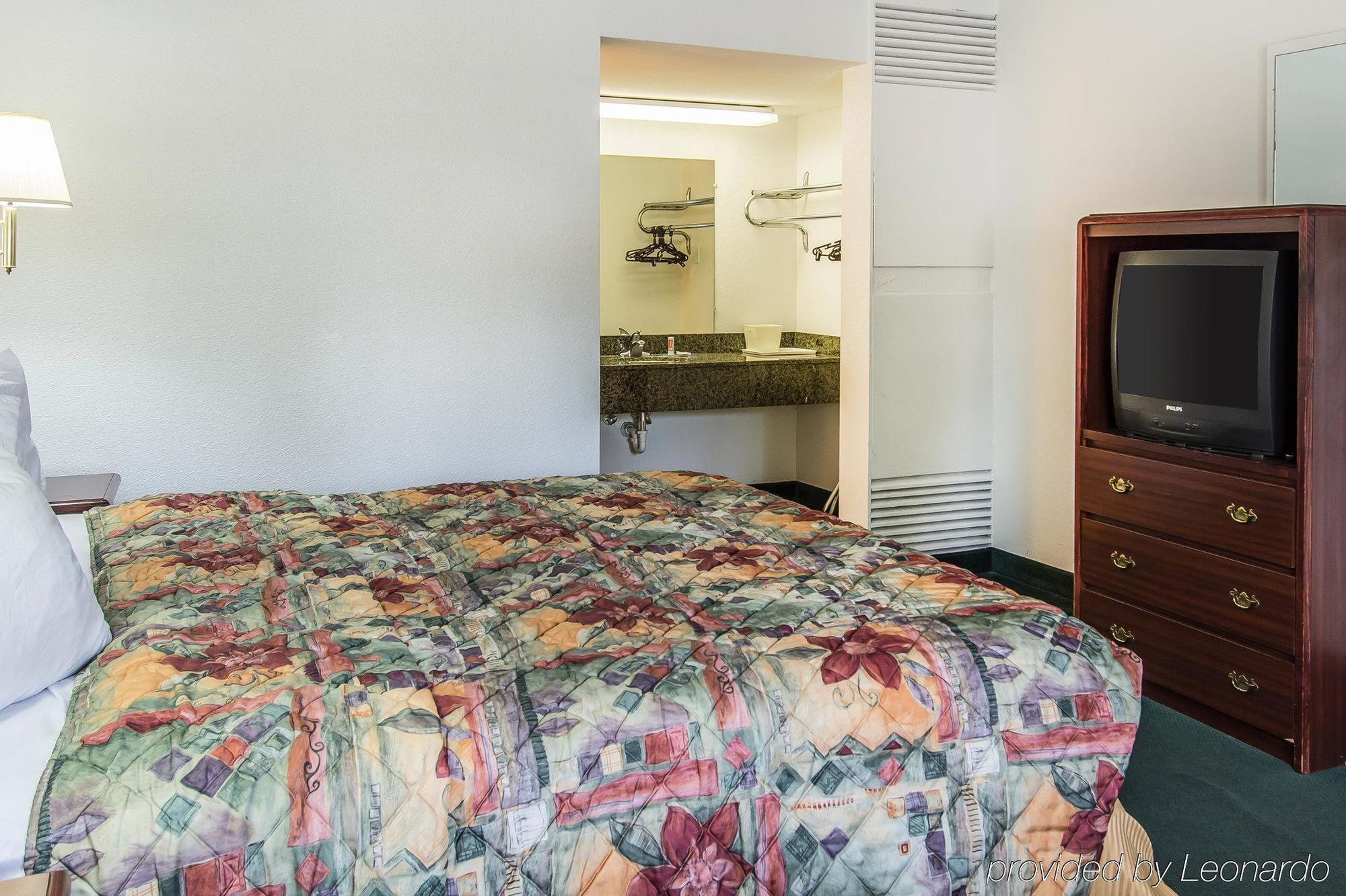 Econo Lodge & Suites 스포캔 외부 사진