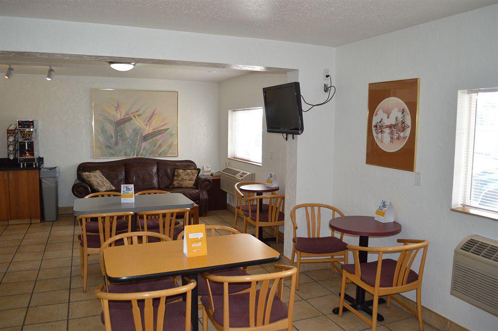 Econo Lodge & Suites 스포캔 외부 사진