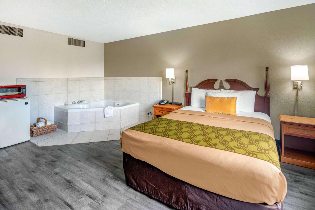 Econo Lodge & Suites 스포캔 외부 사진